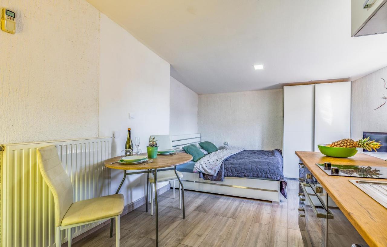 Apartments Tamara Медулин Екстер'єр фото